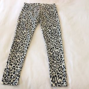 Black and white animal print leggings.